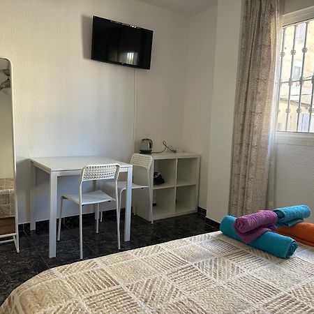 Almeria Centro Habitacion Privada En Apartamento Compartido Екстериор снимка