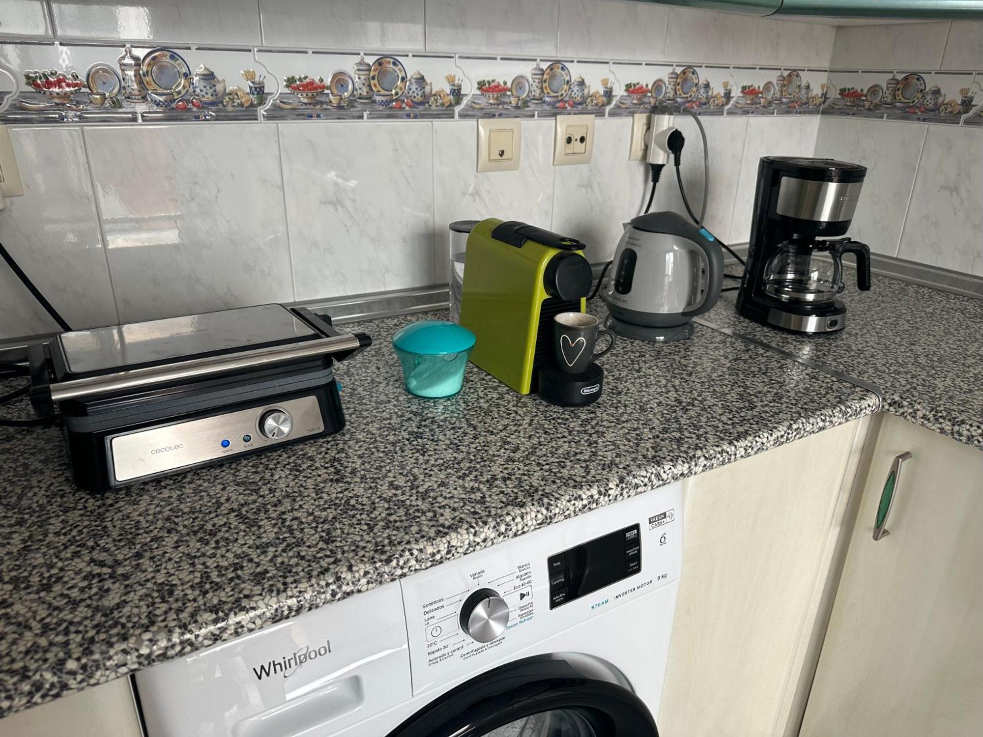 Almeria Centro Habitacion Privada En Apartamento Compartido Екстериор снимка