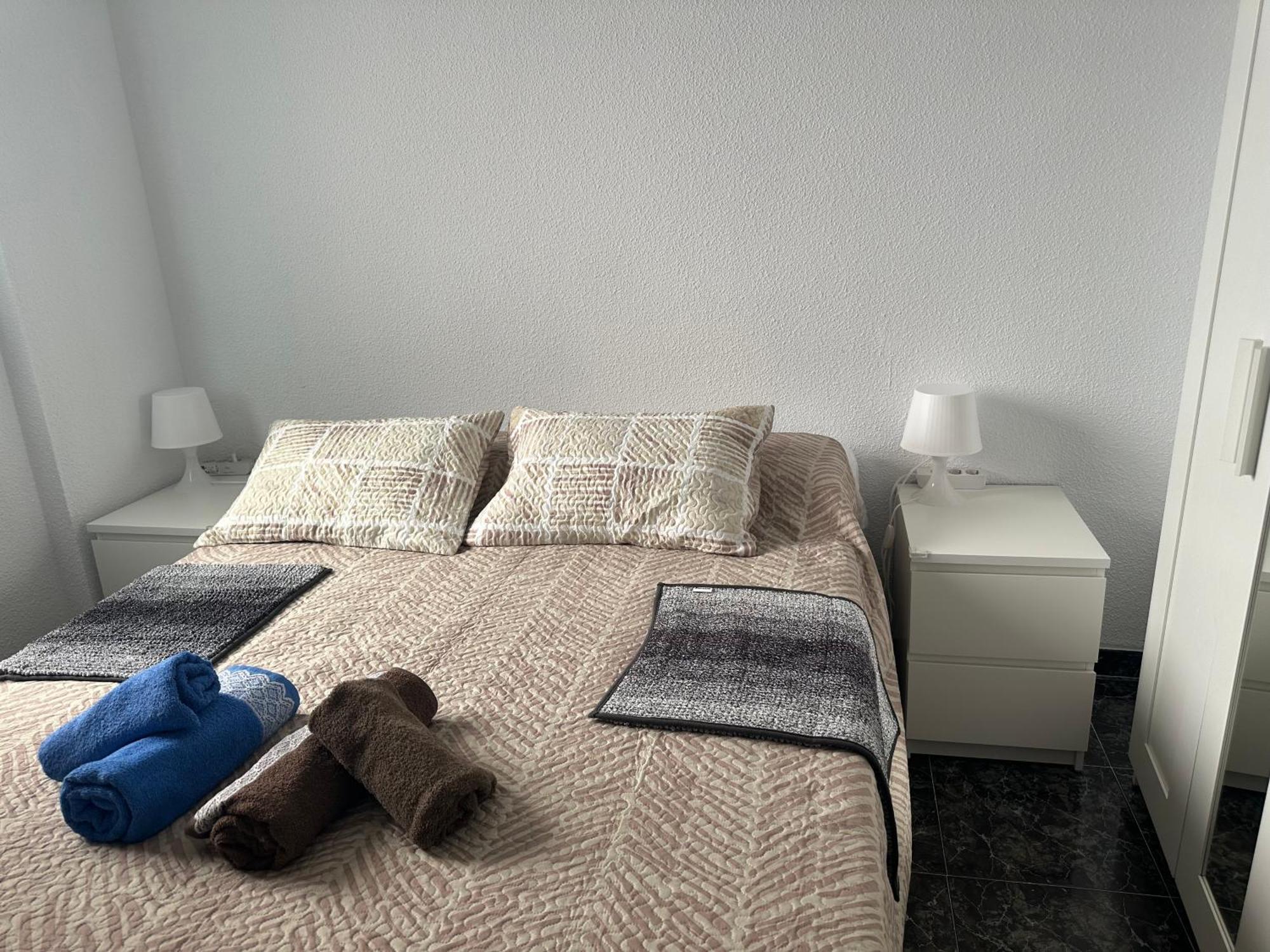Almeria Centro Habitacion Privada En Apartamento Compartido Екстериор снимка