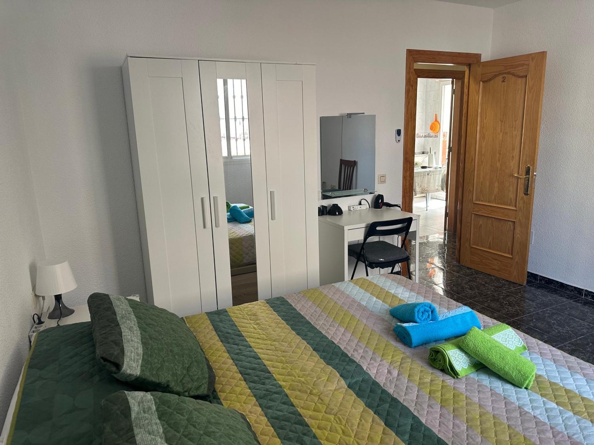 Almeria Centro Habitacion Privada En Apartamento Compartido Екстериор снимка