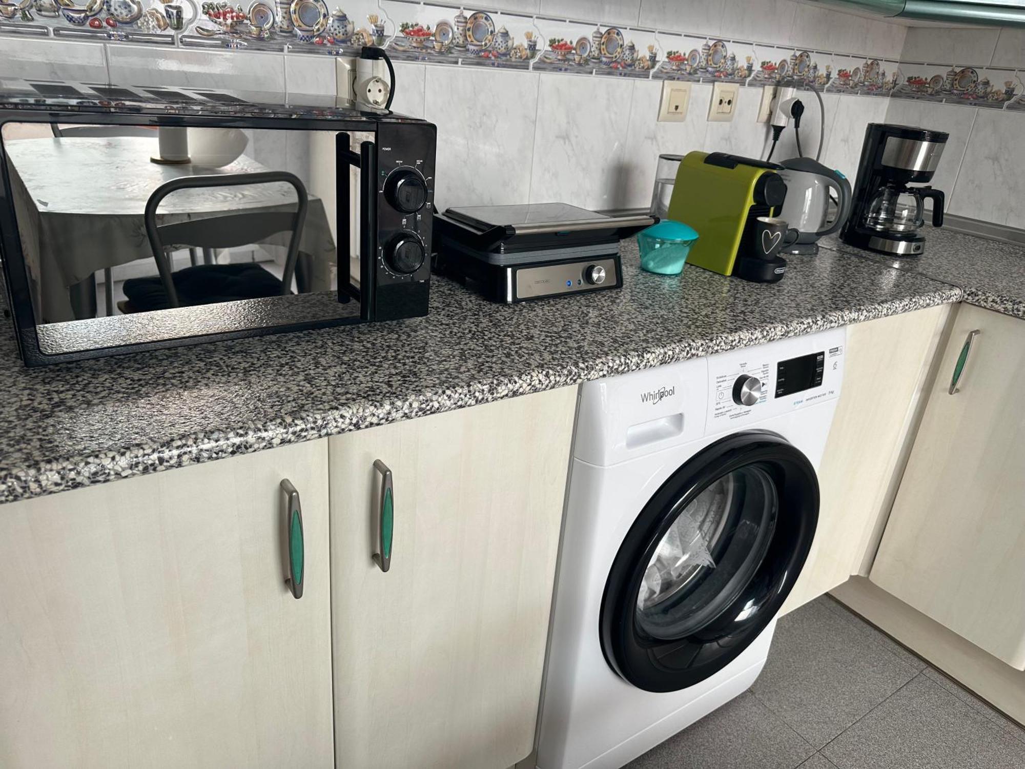 Almeria Centro Habitacion Privada En Apartamento Compartido Екстериор снимка