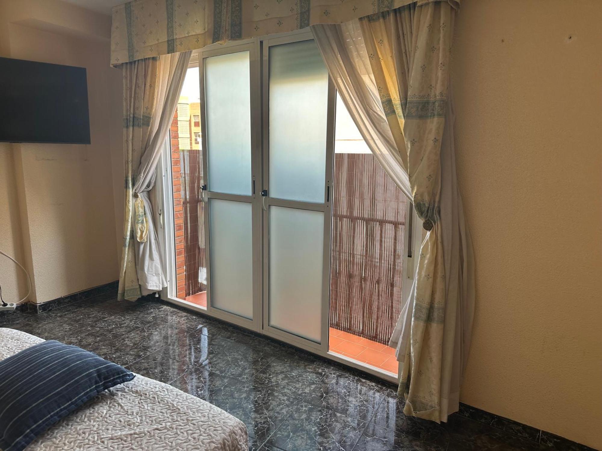 Almeria Centro Habitacion Privada En Apartamento Compartido Екстериор снимка