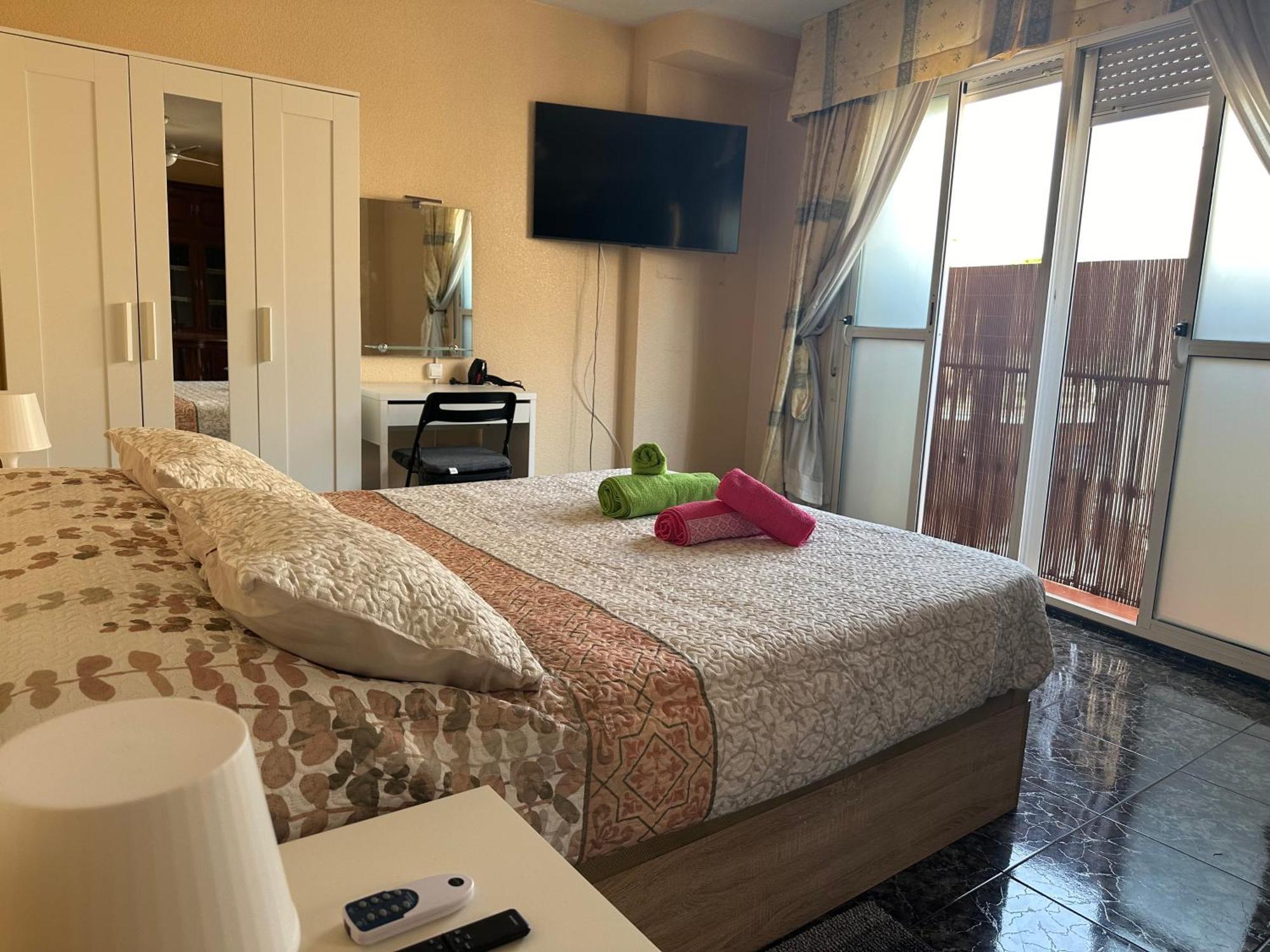 Almeria Centro Habitacion Privada En Apartamento Compartido Екстериор снимка
