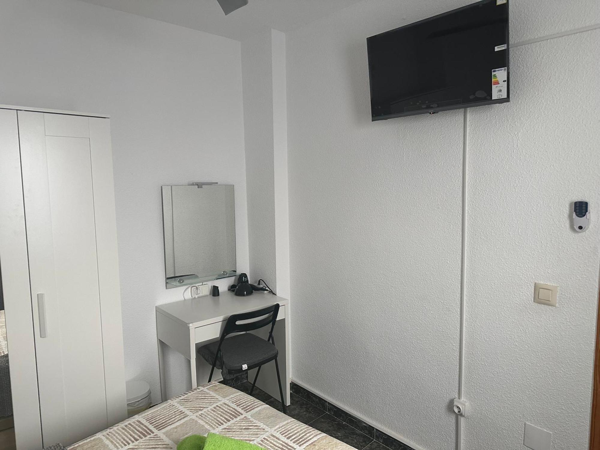 Almeria Centro Habitacion Privada En Apartamento Compartido Екстериор снимка