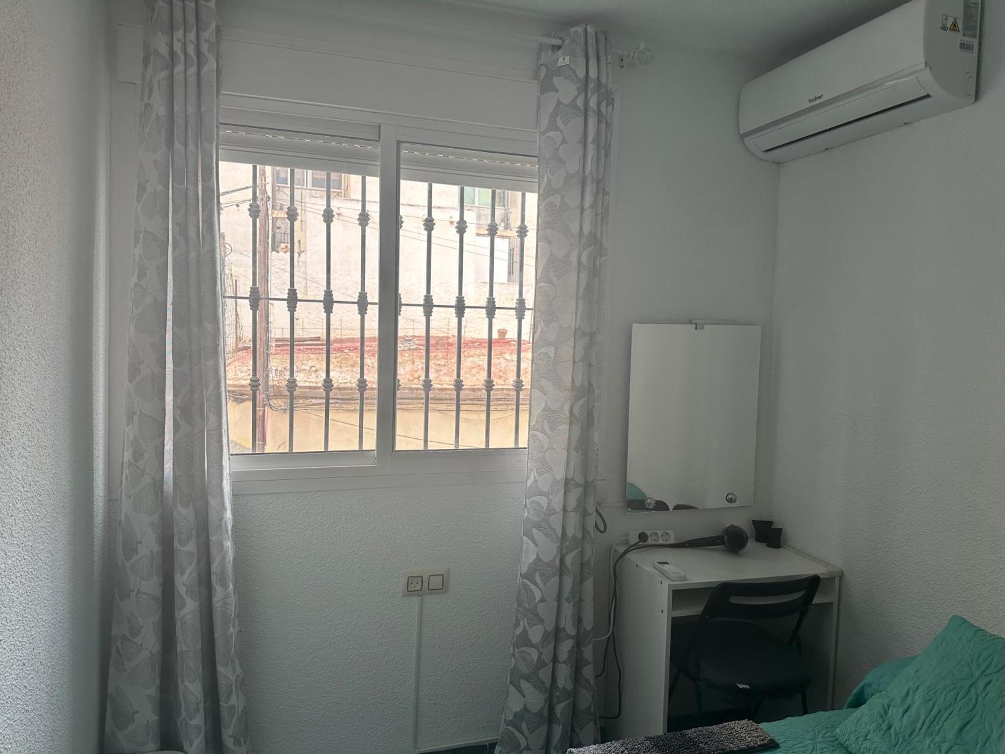 Almeria Centro Habitacion Privada En Apartamento Compartido Екстериор снимка