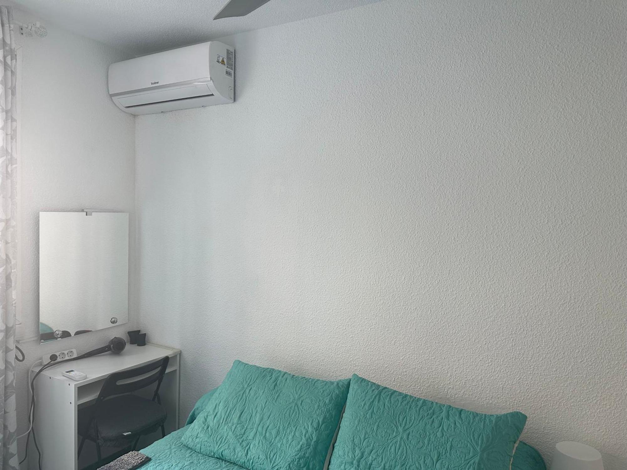 Almeria Centro Habitacion Privada En Apartamento Compartido Екстериор снимка