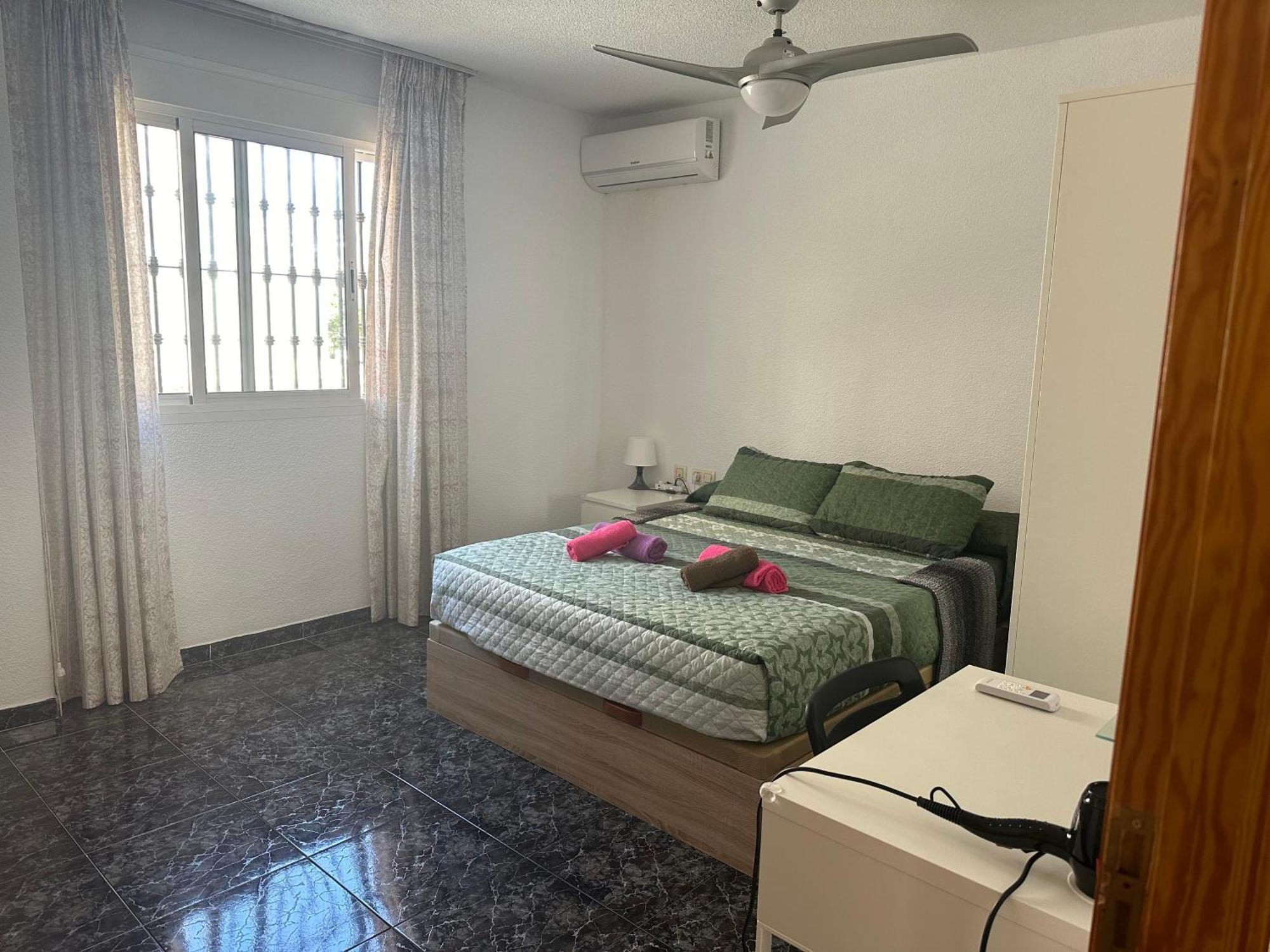 Almeria Centro Habitacion Privada En Apartamento Compartido Екстериор снимка